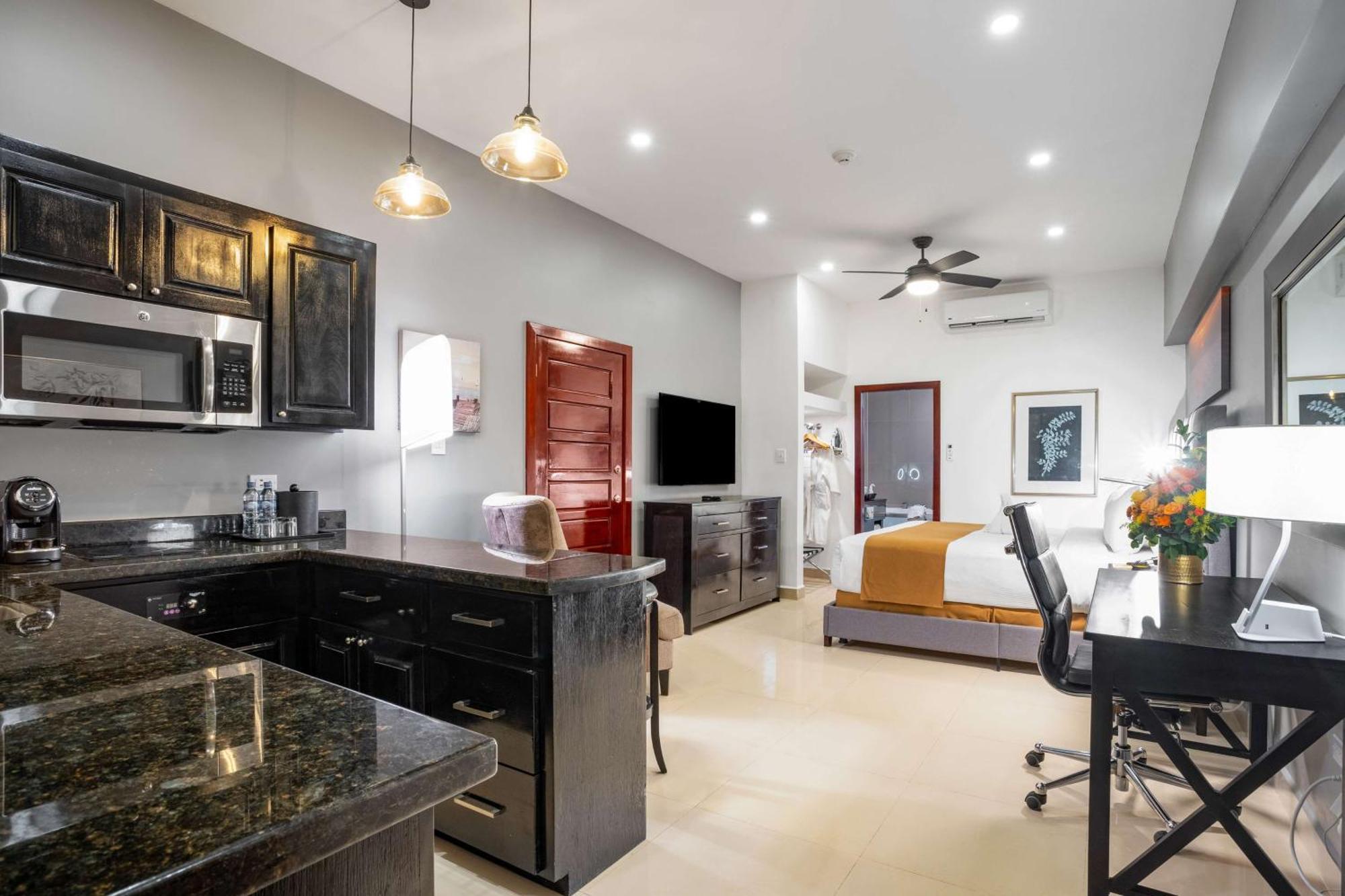 Best Western Plus Belize Biltmore Plaza Belize City Zewnętrze zdjęcie